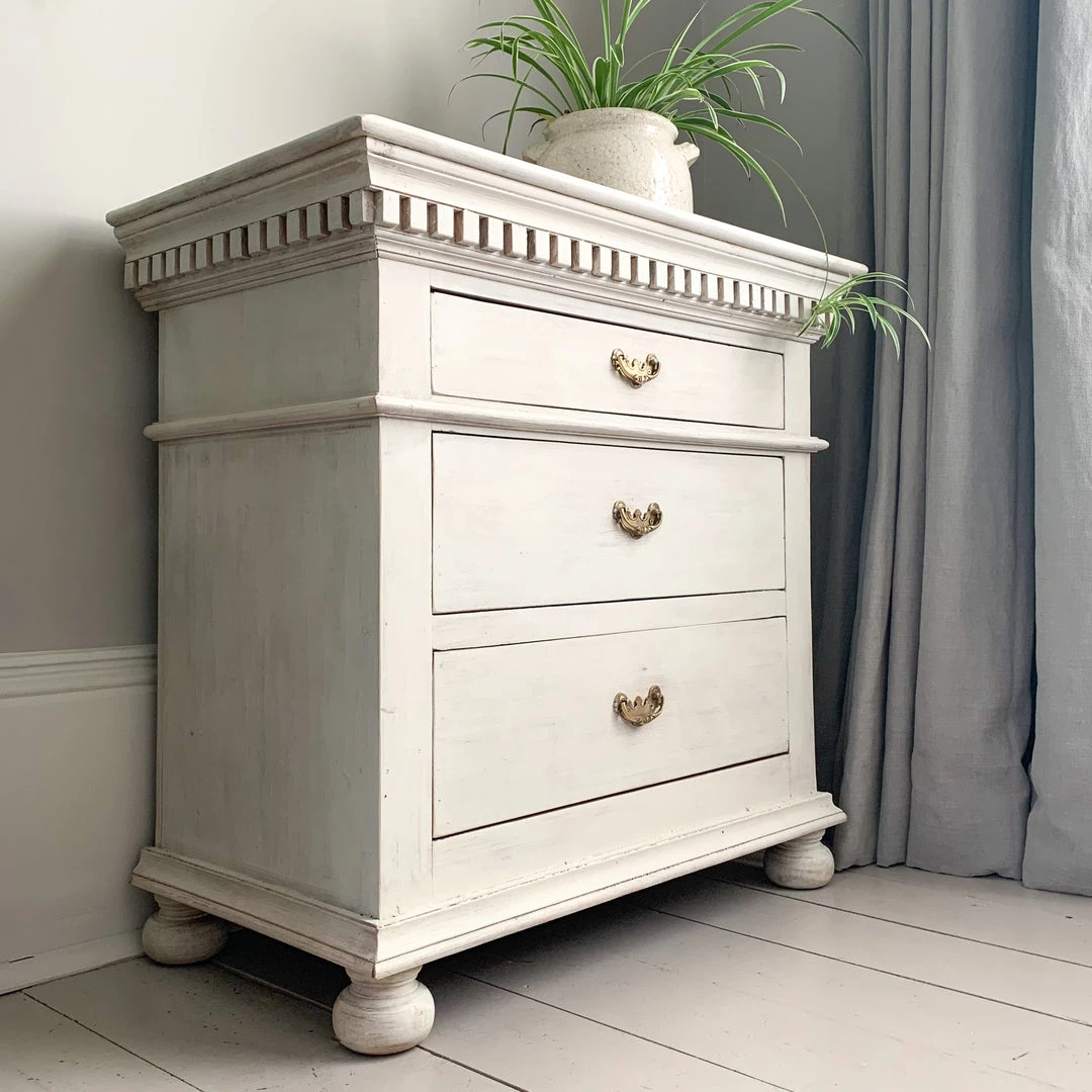 Kirei Home Carved Chest Of Drawers