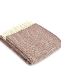 Camperdown Lane Pure New Wool Throw In Raspberry Illusion Design Throws, Quilts & Blankets