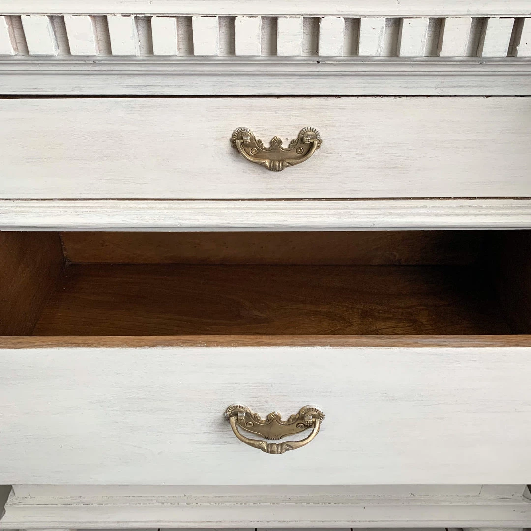 Kirei Home Carved Chest Of Drawers