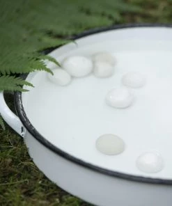 IB Laursen Garden & Outdoors White Enamel Tray With Black Rim And Handles