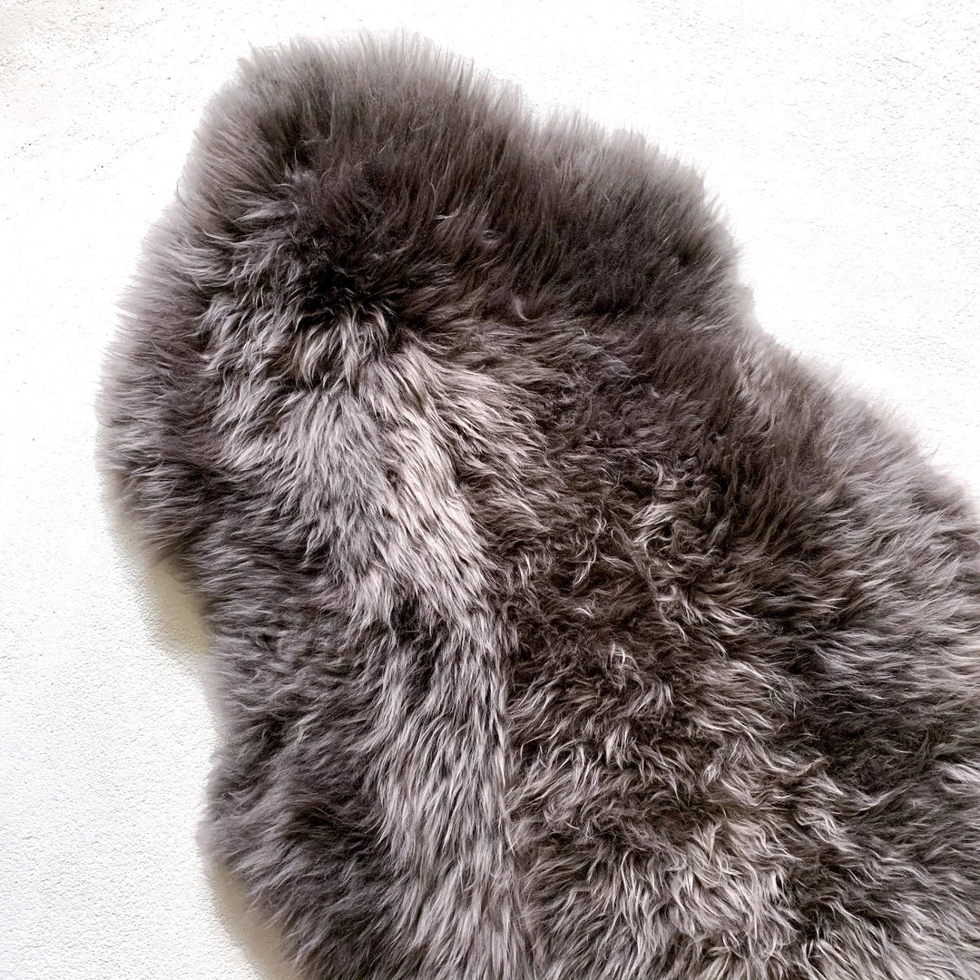 Camperdown Lane Single Sheepie In Pewter